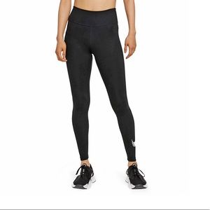 NWT. Nike One Dri Fit Training Leggings Full Length. Black. XS.